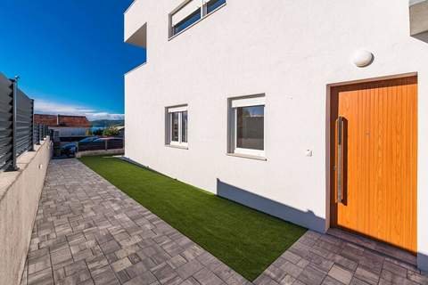 Apartments Velic - Two bedroom apartment A - Ferienunterkunft in Šibenik-Brodarica (4 Personen)
