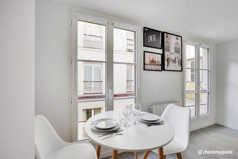 RN-18-ECOUFFES - Ferienunterkunft in Paris (2 Personen)