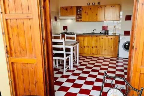 Ferienunterkunft in Torre dei Corsari (2 Personen)