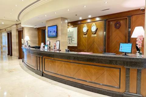 Elegant Royal Suite with Luxury Comfort in Deira - Ferienunterkunft in Dubai (2 Personen)