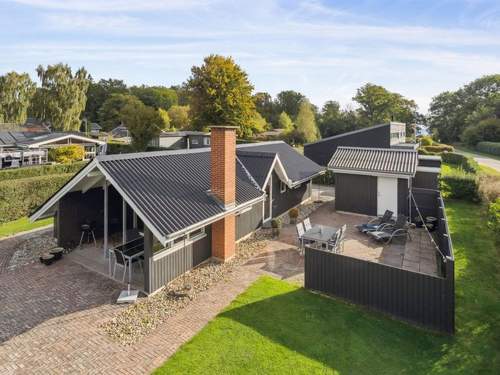 Ferienhaus Hannah - 200m from the sea