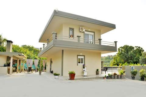 Villa Zambaka - Ferienunterkunft in Kalithies (5 Personen)