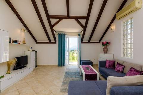 Apartment Alba- Duplex Two Bedroom Apartment with Shared Pool and Sea View - Ferienunterkunft in Cavtat (5 Personen)