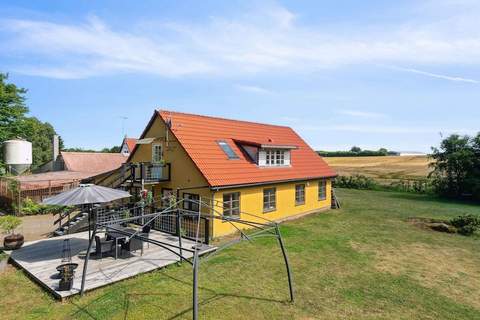 Ferienunterkunft in Klemensker (4 Personen)