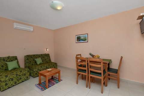 Apartments Villa Juric - One Bedroom Apartment with Balcony 5 - Ferienunterkunft in Baska Voda (4 Personen)