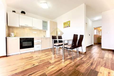 One-Bedroom Apartment (2.kat) - Ferienunterkunft in Novalja (4 Personen)