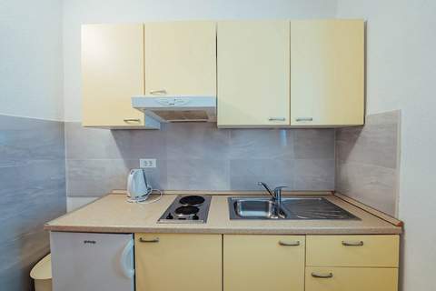 Apartments Pezo - Studio apartment with Terrace  ( Tina 4 ) - Ferienunterkunft in Baska Voda (2 Personen)