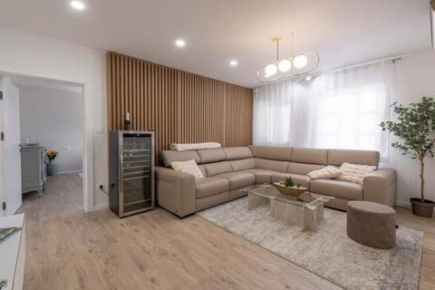 Villa Eden Dubrovnik - Six Bedroom Villa - Ferienunterkunft in Dubrovnik (12 Personen)