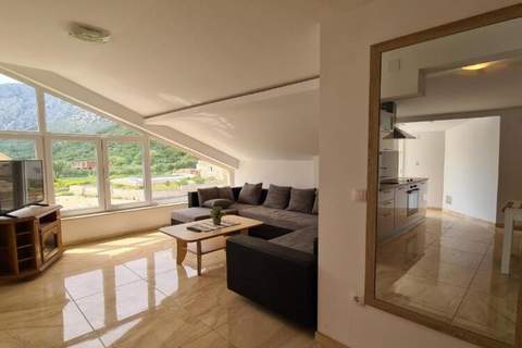 Apartment with One Bathroom - Ferienunterkunft in Orebić (5 Personen)