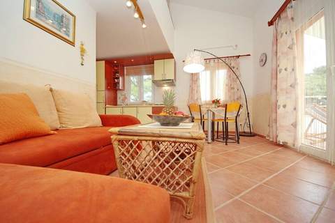 Seafront Apartments Deveron - Studio Apartment with Balcony and Sea View (Jelsa) - Ferienunterkunft in Jelsa (4 Personen)