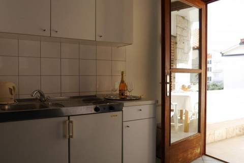 Dugi Rat Seaside Apartments - Two Bedroom Apartment 3 - Ferienunterkunft in Dugi Rat (4 Personen)