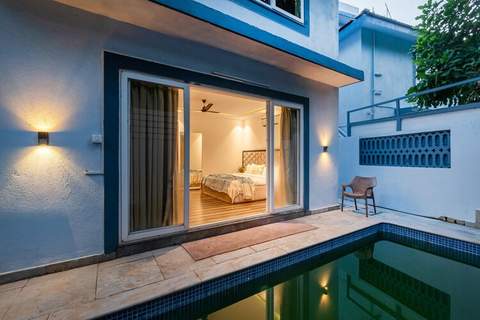 5BHK Luxe Villa  Pvt Pool with Jacuzzi  Baga Beach - Ferienunterkunft in Goa (13 Personen)