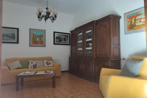 Villa Mario - Ferienunterkunft in Camaiore (8 Personen)