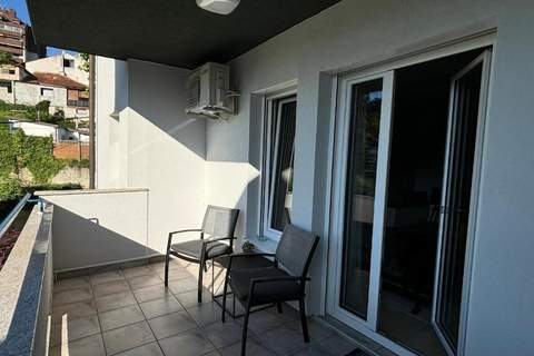 Modern & Charming - Free Private Parking - One Bedroom Apartment - Ferienunterkunft in Zagreb (4 Personen)