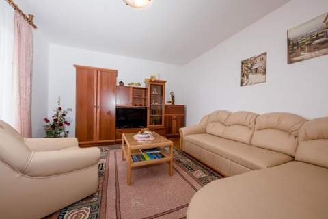 Two Bedroom Apartment with Terrace 1 - Ferienunterkunft in Rab (5 Personen)