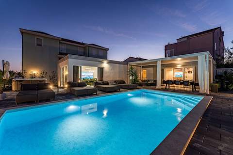 Villa Amarilis - Ferienunterkunft in Pakostane (6 Personen)