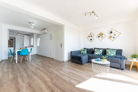 CT 379 - Faro's Malaga Citycenter - Cosy Apartment at Capuchinos for 2 - Ferienunterkunft in Malaga (2 Personen)