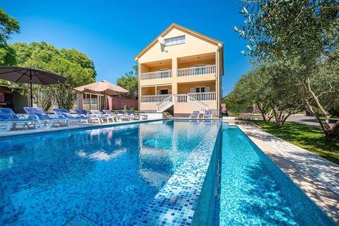 Holiday home Blanka - Ferienunterkunft in Kakma (12 Personen)