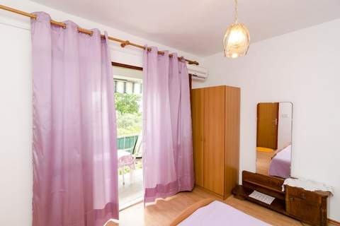 Guest House Kola - Double Room with Balcony - Ferienunterkunft in Slano (2 Personen)