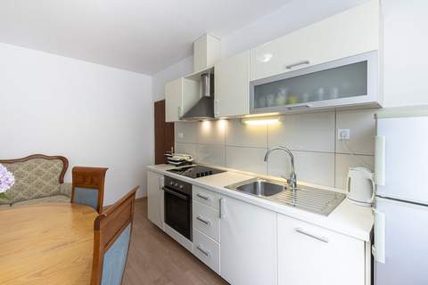 Guest House Rooms Rose- Comfort Double Room with Balcony and Sea View - Ferienunterkunft in Molunat (2 Personen)