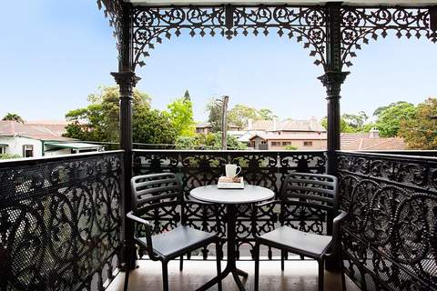 Beautiful Studio in Heritage Building with Balcony - Ferienunterkunft in Lewisham (2 Personen)