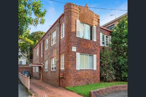 Art Deco Coastal Living, Minutes to the Sand - Ferienunterkunft in Coogee (4 Personen)