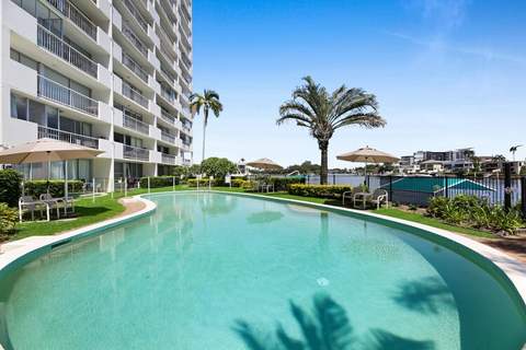 Stylish 2-Bed in Surfers Paradise with River Views - Ferienunterkunft in Surfers Paradise (4 Personen)