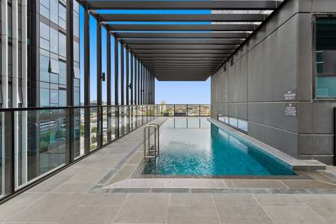 2-Bed Inner-City Pad with Pool, - Ferienunterkunft in Southbank (4 Personen)