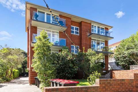 Gorgeous 3-Bed Manly Pad, Short Walk to the Beach - Ferienunterkunft in Manly (6 Personen)