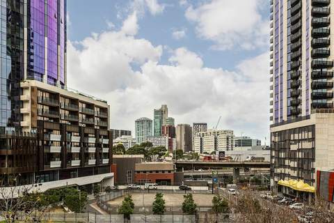 Stylish Southbank 2-Bed Flat w/ Balcony - Ferienunterkunft in Southbank (4 Personen)