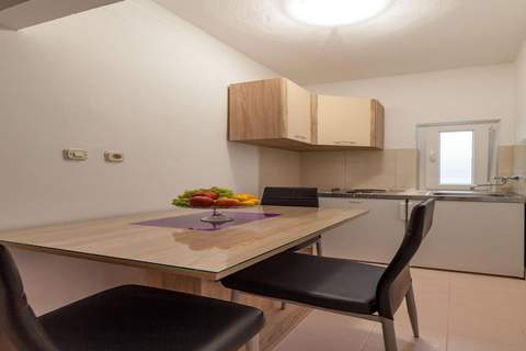 Apartments Nena (ST) - Standard One Bedroom Apartment with Balcony and Sea View (A2) - Ferienunterkunft in Pisak (3 Personen)