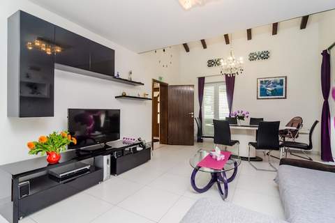 Apartment Villa Mikica - Four Bedroom Duplex Apartment with Terrace and Partial Sea View - Ferienunterkunft in Dubrovnik (8 Personen)