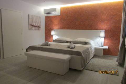 Villa Mirosa-Double Room with Terrace ( 3 ) - Ferienunterkunft in Saplunara (2 Personen)