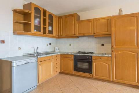 Holiday House BALEN with Swimming Pool - Six Bedroom Holiday House With Pool - Ferienunterkunft in Benkovac (15 Personen)