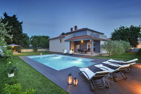 Villa Entini - Ferienunterkunft in Vinkuran (9 Personen)