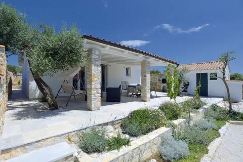 Villa Emily - Ferienunterkunft in Peroj (6 Personen)