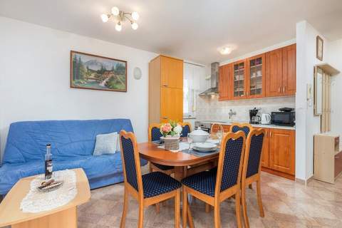 Apartment Dana - Two Bedroom Apartment with Terrace - Ferienunterkunft in Fazana (4 Personen)