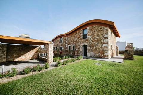 Semi-detached house, Lardos-1 separate bedroom - Ferienunterkunft in Lardos (5 Personen)