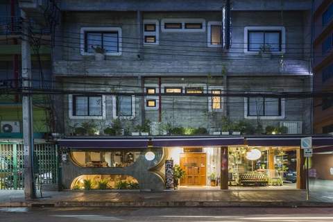 Premier Deluxe Double Chic Comfort Awaits - Ferienunterkunft in Bangkok (2 Personen)