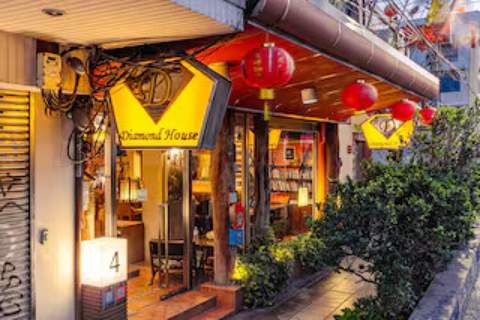 Chic Deluxe Retreat Stay in Lively Khaosan - Ferienunterkunft in Bangkok (2 Personen)