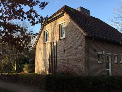 Ferienhaus in Tossens mit Terrasse