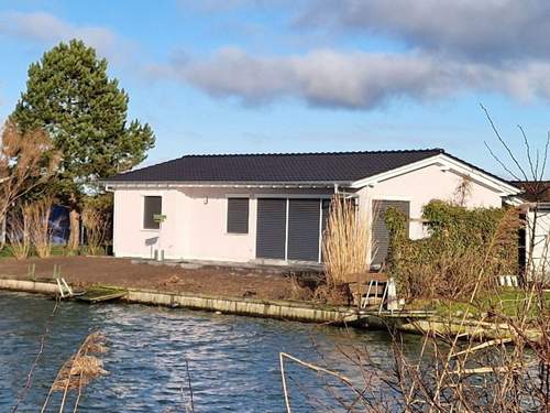 Ferienhaus A 17 mit eigenem exklusivem Zugang zum Binnensee