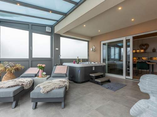 Ferienwohnung Elegante Ferienwohnung in Hollnich mit Garten