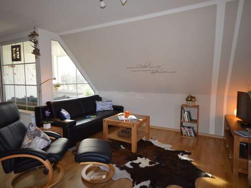 Ferienwohnung Komfortable Ferienwohnung in Waase mit Garten