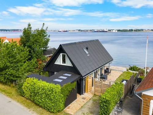 Ferienhaus Yngvy - 10m from the sea