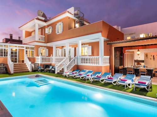 Ferienhaus Villa Naranja mit beheiztem Pool und Meerblick