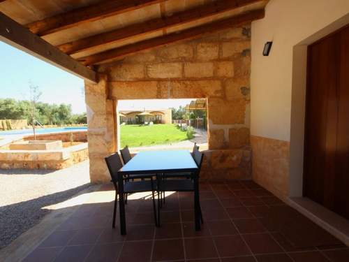 Ferienwohnung Wohnung in Campos mit Grill, Terrasse und Garten