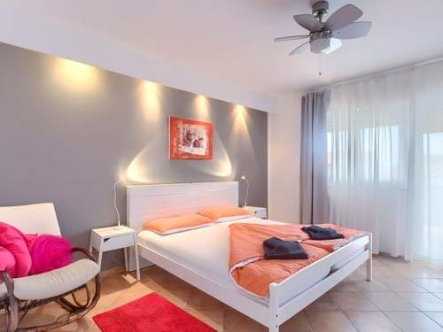 Ferienwohnung Geräumige Ferienwohnung Lavanda 4