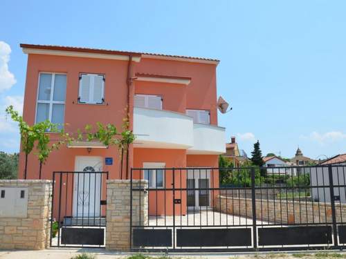 Ferienhaus Ruhiges Ferienhaus mit Balkon und Garten