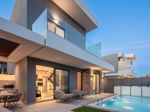 Ferienhaus VillaSaints I - Pool und BBQ, Spaziergang zum Strand